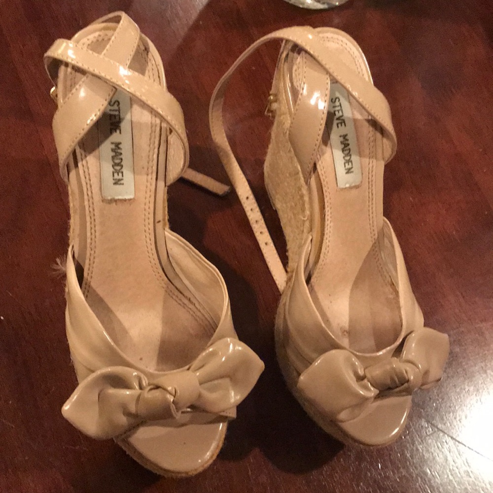 Steve Madden nude patent espadrilles